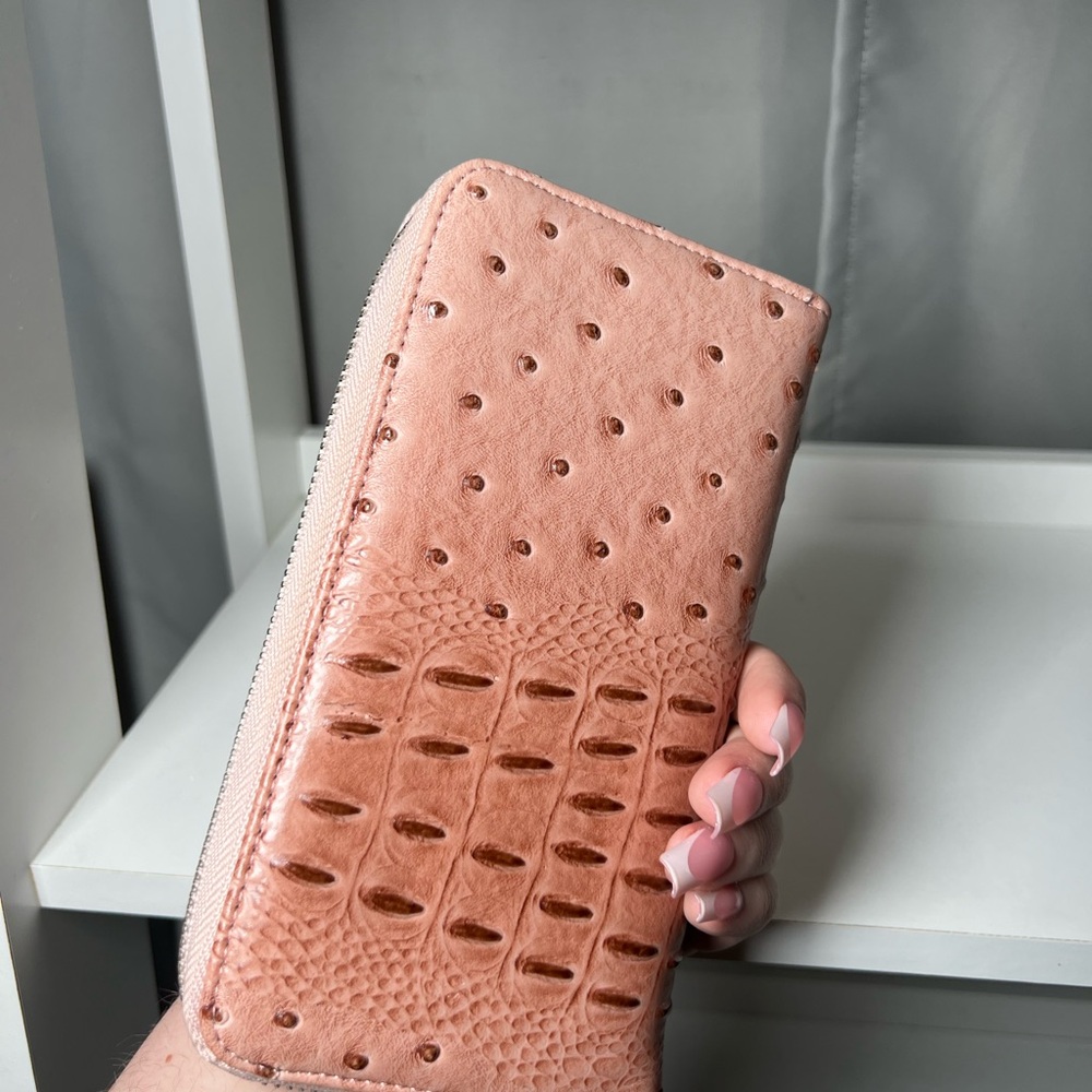 Rose Gold Textured Wallet - Picture 3 of 4